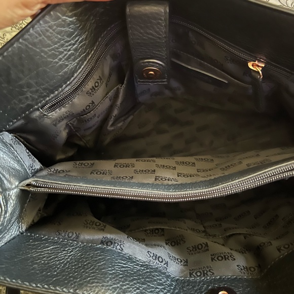 MICHAEL KORS Leather Bag - Picture 6 of 7